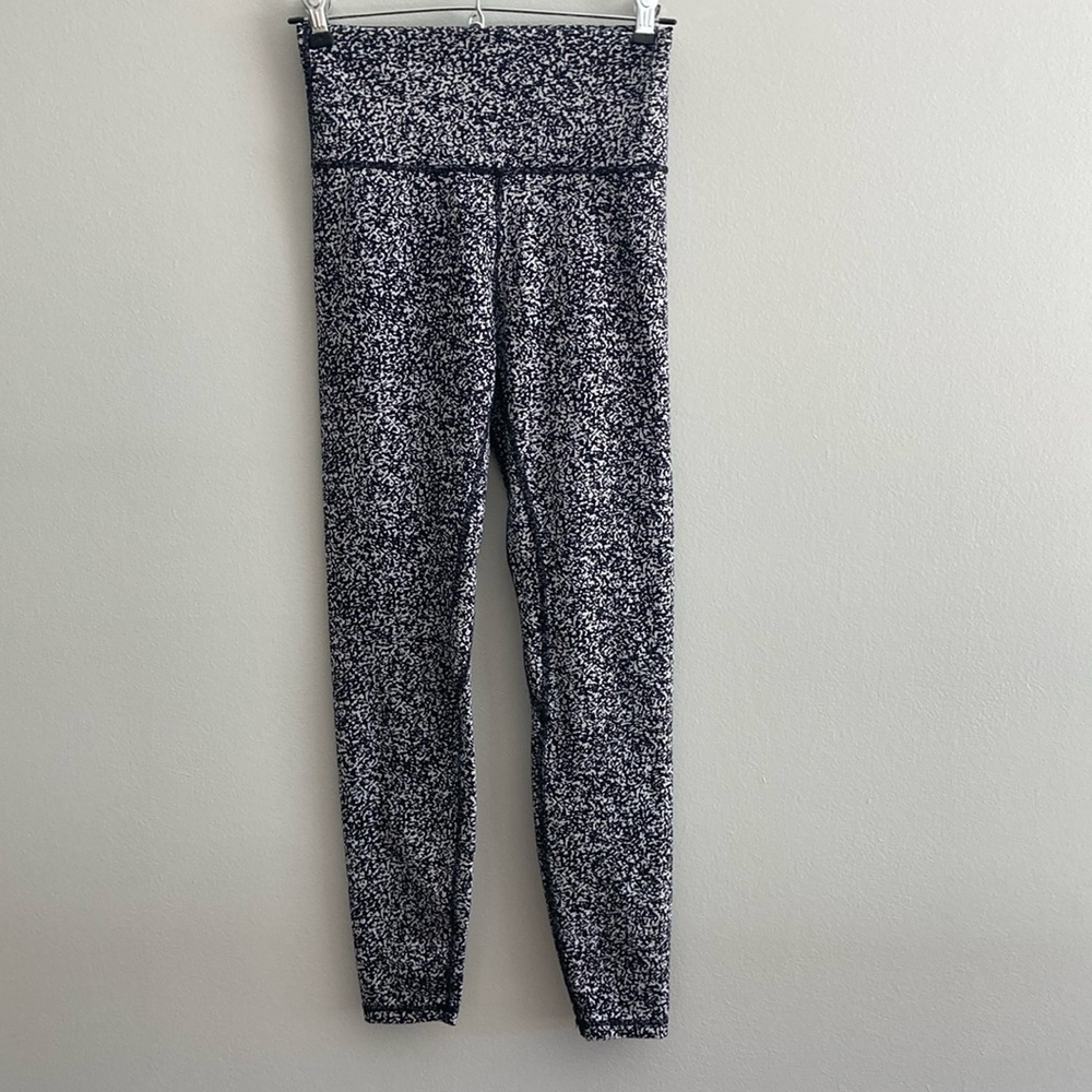 Lululemon Women’s Skinny Active Workout Legging Black White Sz 2